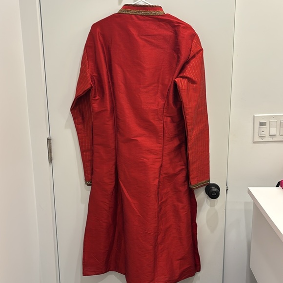 Red sherwani pant set - Picture 4 of 9